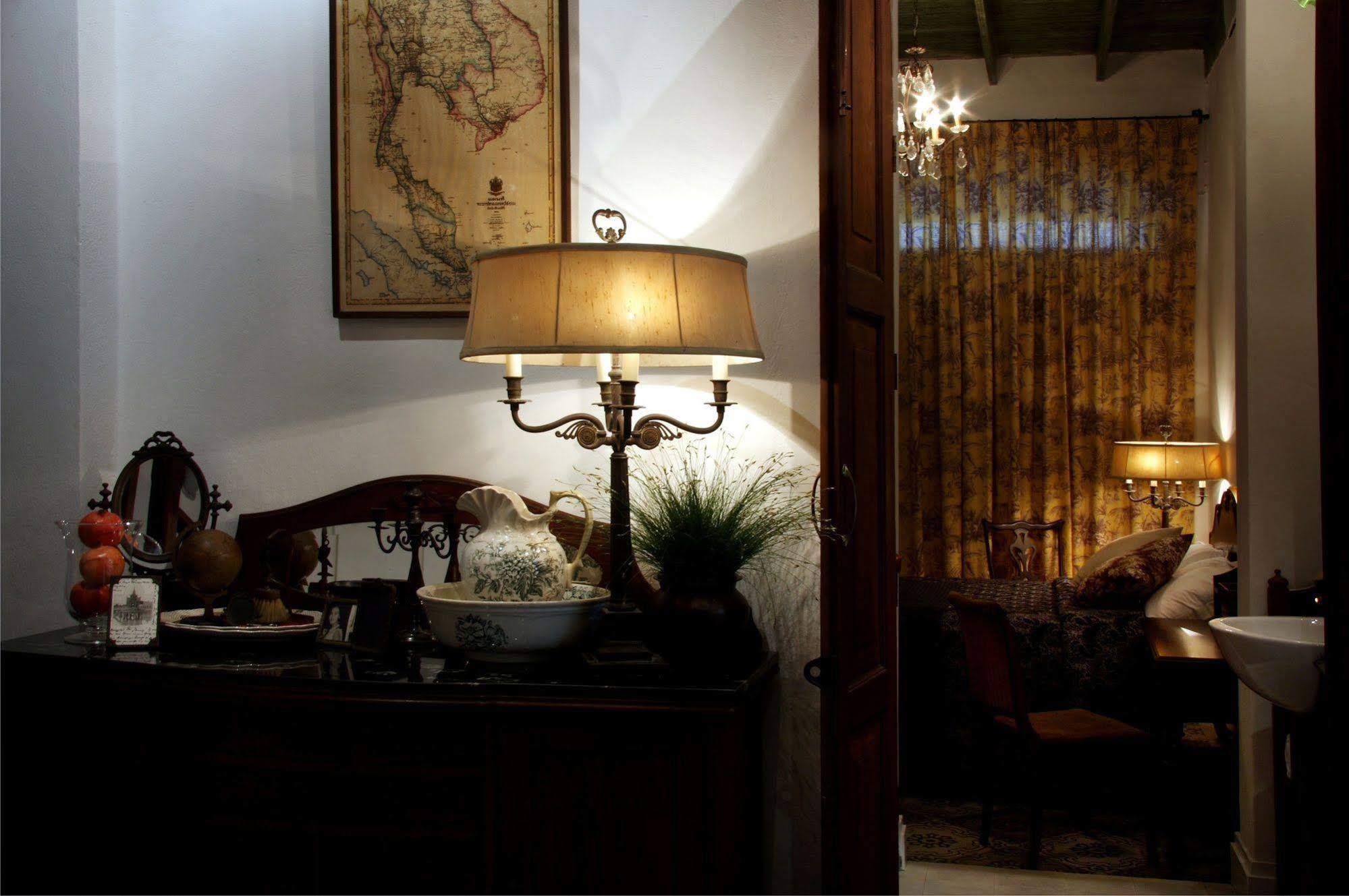 The Bhuthorn Bed & Breakfast Bangkok Eksteriør billede